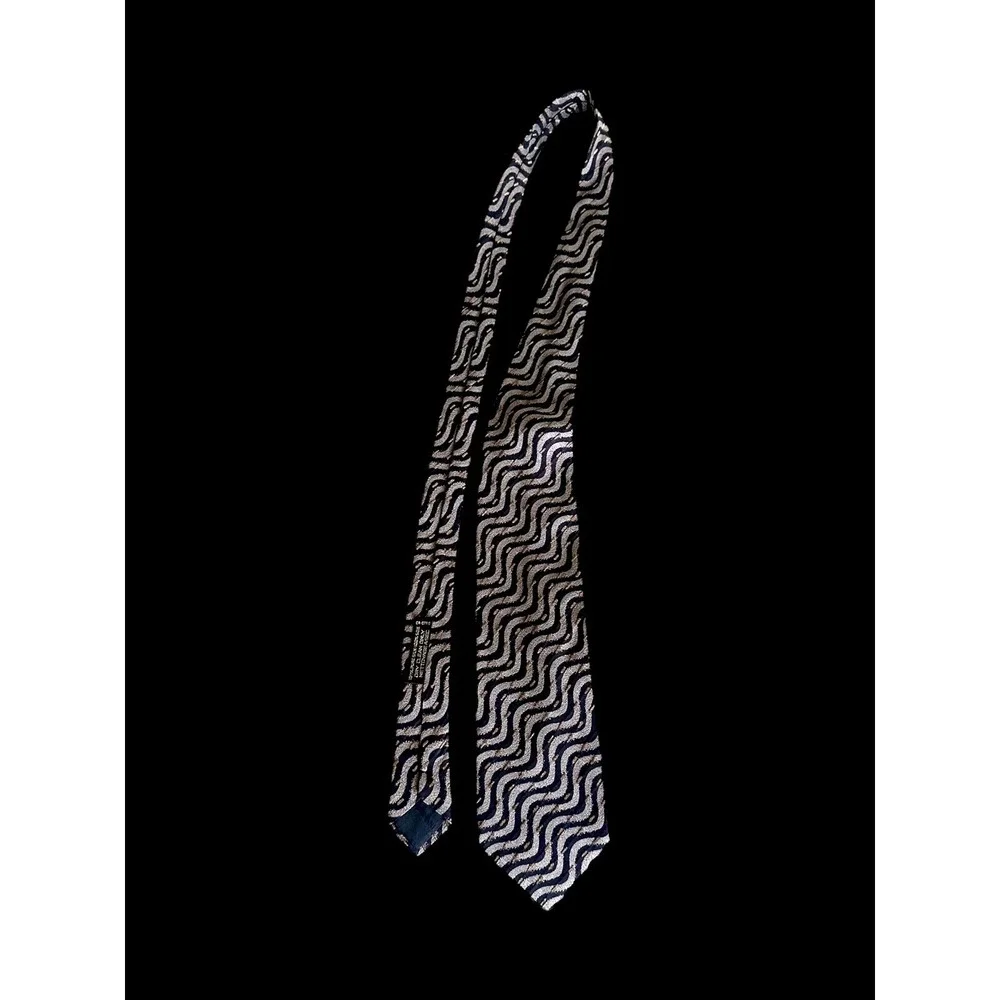 Giorgio Armani Silk Striped Neck Tie made‎ in Italy